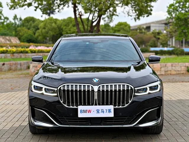 BMW 7 Series 2019 Restyling 740Li xDrive Administrative Luxury Set exterior photo 2