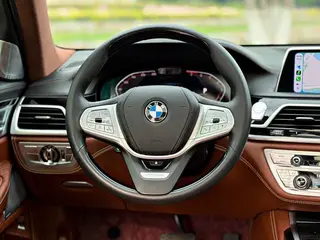 BMW 7 Series 2019 Restyling 740Li xDrive Administrative Luxury Set exterior photo 9