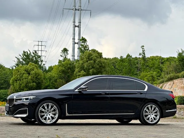 BMW 7 Series 2019 Restyling 740Li xDrive Administrative Luxury Set interior photo 15