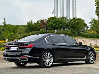 BMW 7 Series 2019 Restyling 740Li xDrive Administrative Luxury Set interior photo 18