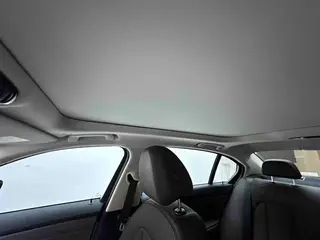 BMW 3 Series 2023 320Li M Sports suit interior photo 17