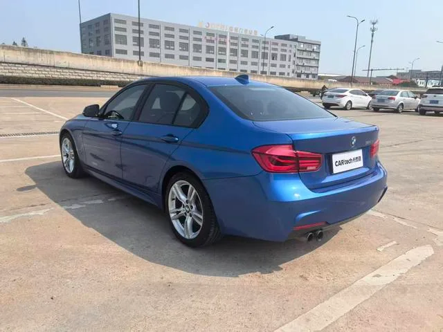 BMW 3 Series 2019 320i M Sports suit interior photo 8