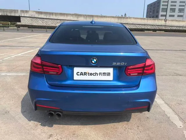 BMW 3 Series 2019 320i M Sports suit interior photo 9