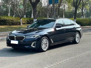 BMW 5 Series 2021 525Li Роскошный набор