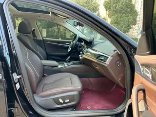 BMW 5 Series 2021 525Li Traje de lujo interior foto 7