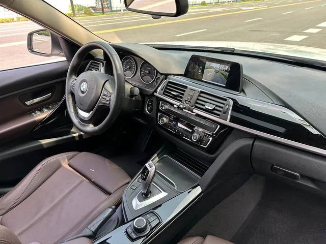 BMW 3 Series 2018 320Li Estilo de moda exterior foto 8