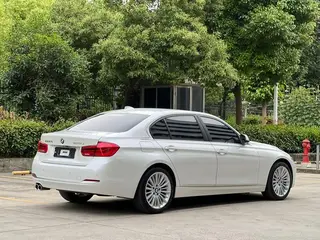 BMW 3 Series 2018 320Li Estilo de moda interior foto 20