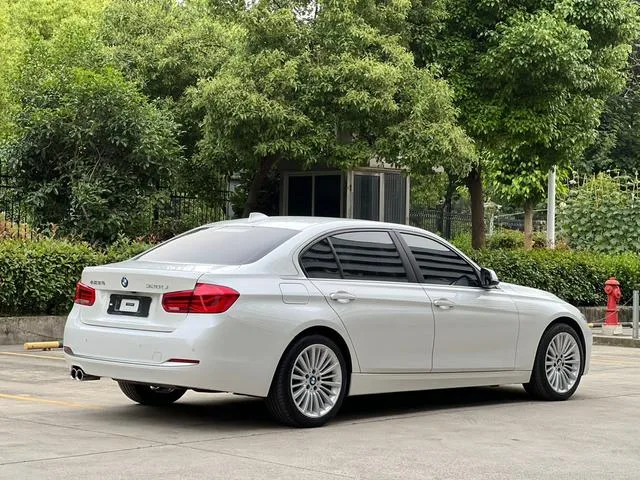 BMW 3 Series 2018 320Li Estilo de moda interior foto 20