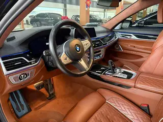 BMW 7 Series 2021 740Li xDrive Administrative M Sports suit exterior photo 4