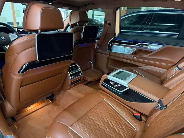 BMW 7 Series 2021 740Li xDrive Administrative M Sports suit interior photo 10