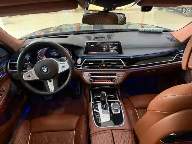 BMW 7 Series 2021 740Li xDrive Administrative M Sports suit interior photo 11