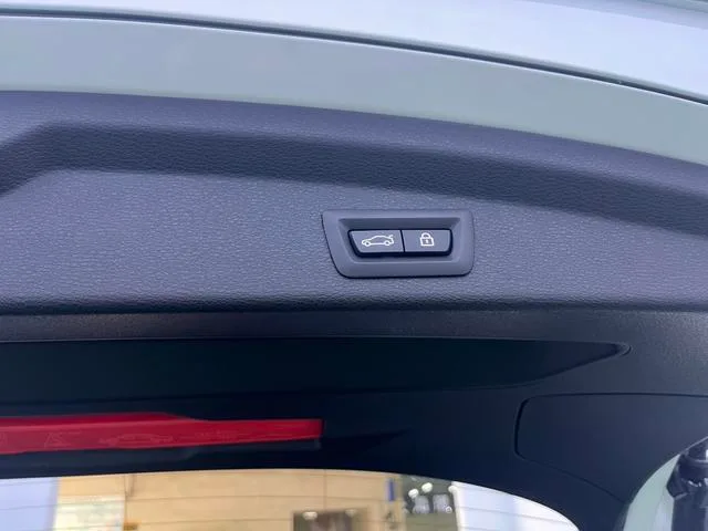 BMW X2 2022 xDrive25i Edición Yaoye interior foto 19