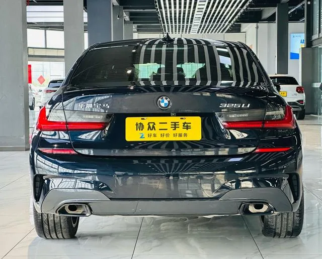 BMW 3 Series 2021 Restyling 325Li M Sports Night Suit exterior photo 4