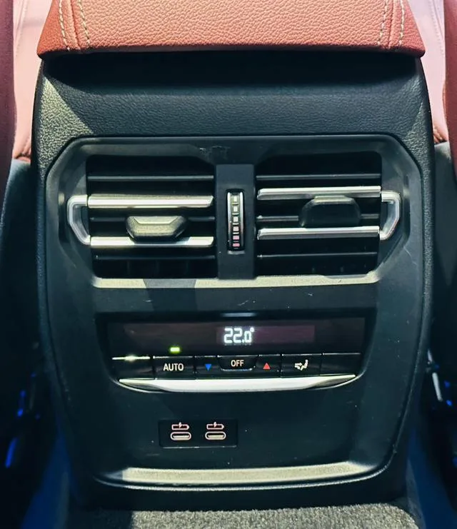 BMW 3 Series 2021 Restyling 325Li M Sports Night Suit interior photo 14