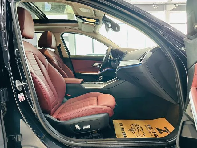 BMW 3 Series 2021 Restyling 325Li M Sports Night Suit interior photo 20