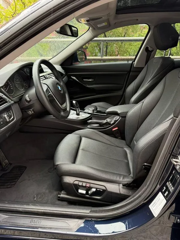 BMW 3 Series GT 2019 320i Fashionable exterior photo 7