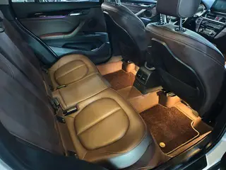BMW X1 2020 sDrive25Li Líder interior foto 11