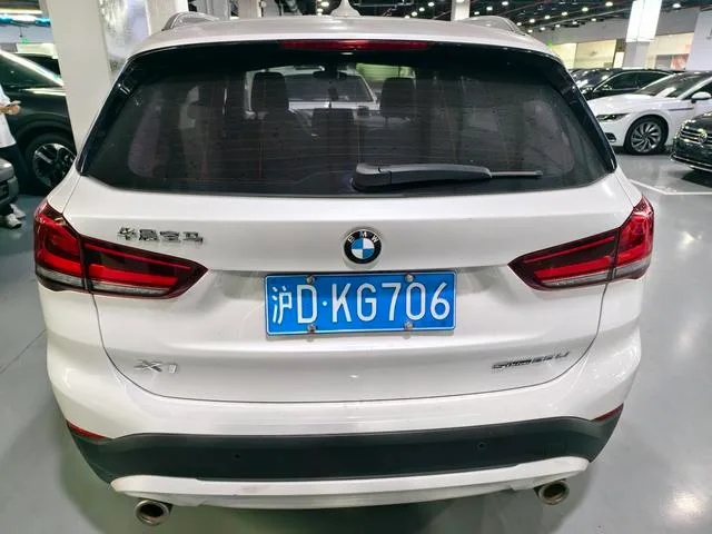 BMW X1 2020 sDrive25Li Líder interior foto 15