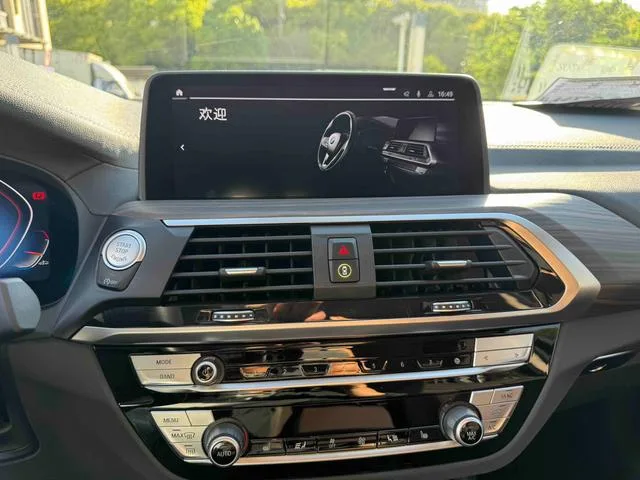 BMW X3 2021 xDrive28i M Sports suit interior photo 13