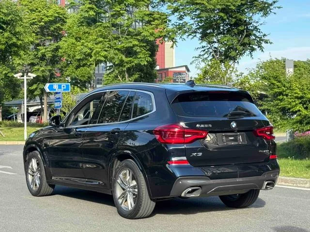 BMW X3 2021 xDrive28i M Sports suit interior photo 15
