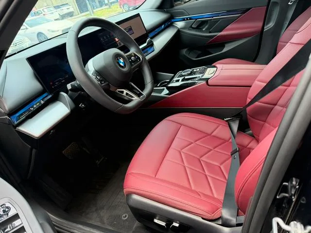 BMW 5 Series 2025 525Li M Sports suit exterior photo 6