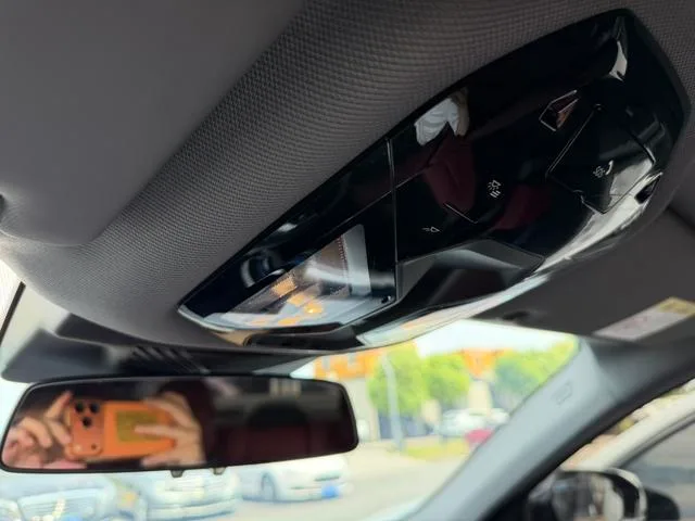 BMW 5 Series 2025 525Li M Sports suit interior photo 12