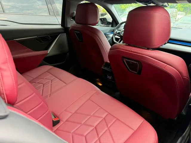 BMW 5 Series 2025 525Li M Sports suit interior photo 16