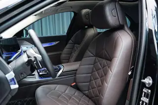 BMW 7 Series 2023 735Li Luxury Set interior photo 6