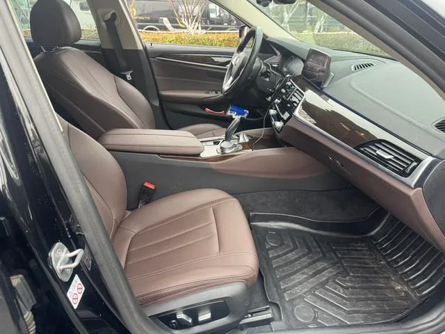 BMW 5 Series 2019 Mise à jour 525Li Ensemble de luxe intérieur photo 11