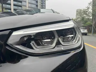 BMW X3 2020 xDrive28i M Sports suit interior photo 15