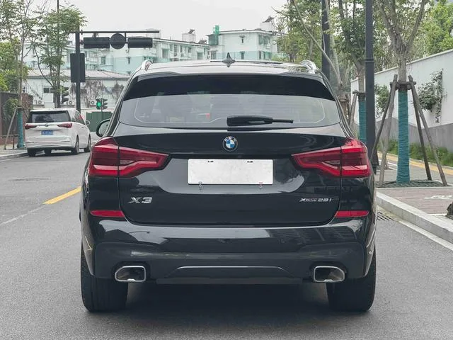 BMW X3 2020 xDrive28i M Sports suit interior photo 19