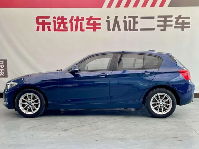 BMW 1 Series (Imported) 2018 118i Leading Type exterior photo 3 BMW 1 Series (Imported) 2018 118i Leading Type exterior photo 3