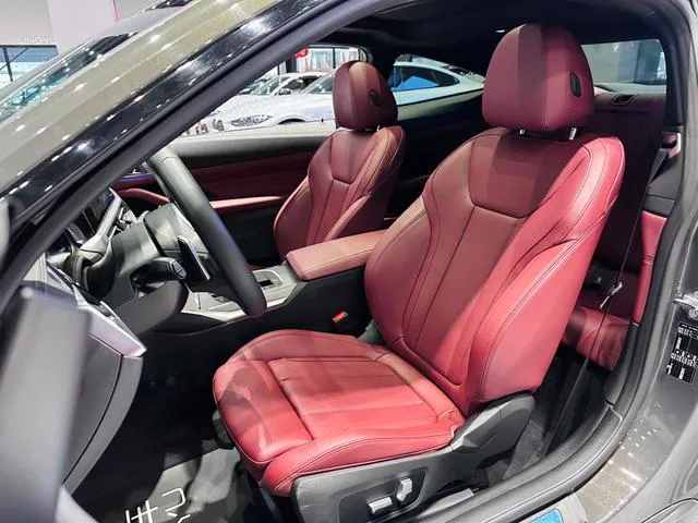 BMW 4 Series 2022 Mise à jour 425i M Set de nuit de sport intérieur photo 13