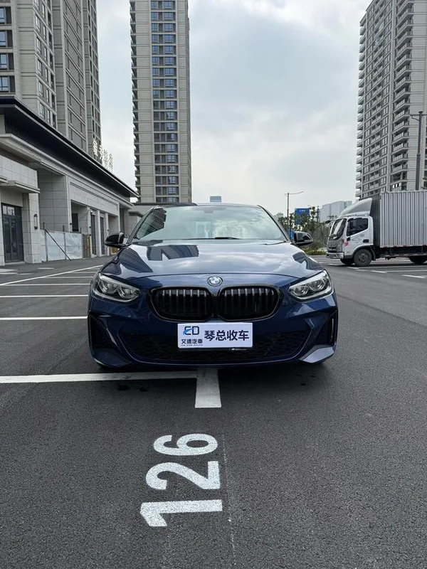 BMW 1 Series 2021 125i M Sports Obsidian Night Edition exterior photo 2