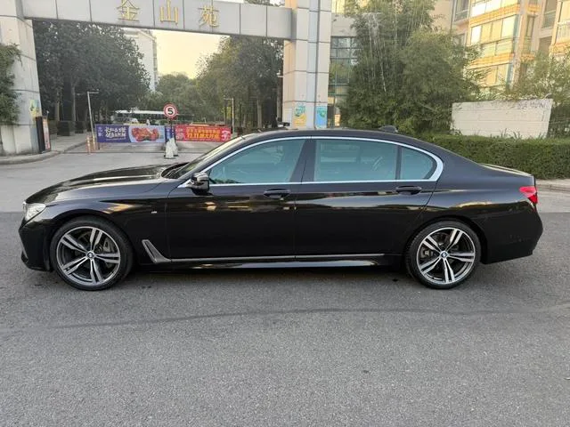 BMW 7 Series 2018 740Li xDrive Premium Class M Sports suit exterior photo 3