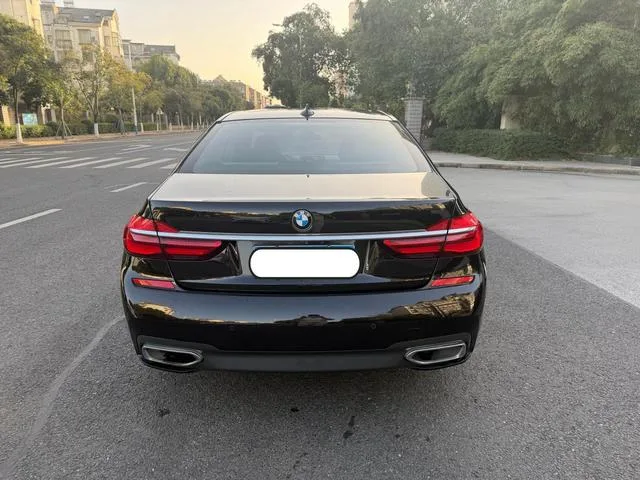 BMW 7 Series 2018 740Li xDrive Premium Class M Sports suit exterior photo 5