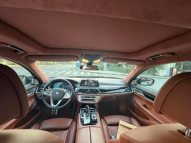 BMW 7 Series 2018 740Li xDrive Premium Class M Sports suit interior photo 8