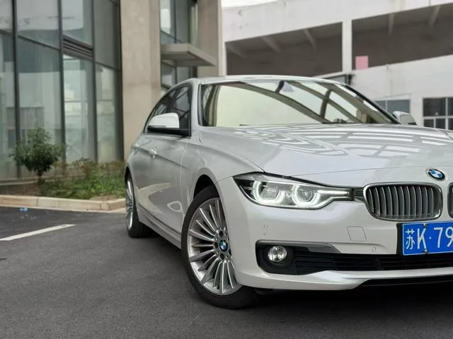BMW 3 Series 2018 320Li Style tendance intérieur photo 9 BMW 3 Series 2018 320Li Style tendance intérieur photo 9
