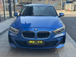 BMW 1 Series 2020 120i M Sports suit exterior photo 2