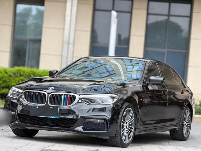 BMW 5 Series 2019 530Li xDrive M Sports suit exterior photo 1 BMW 5 Series 2019 530Li xDrive M Sports suit exterior photo 1