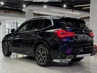 BMW X3 2022 xDrive25i M Sports suit interior photo 16 BMW X3 2022 xDrive25i M Sports suit interior photo 16