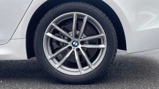BMW 5 Series 2020 525Li M Ensemble de sport intérieur photo 12 BMW 5 Series 2020 525Li M Ensemble de sport intérieur photo 12