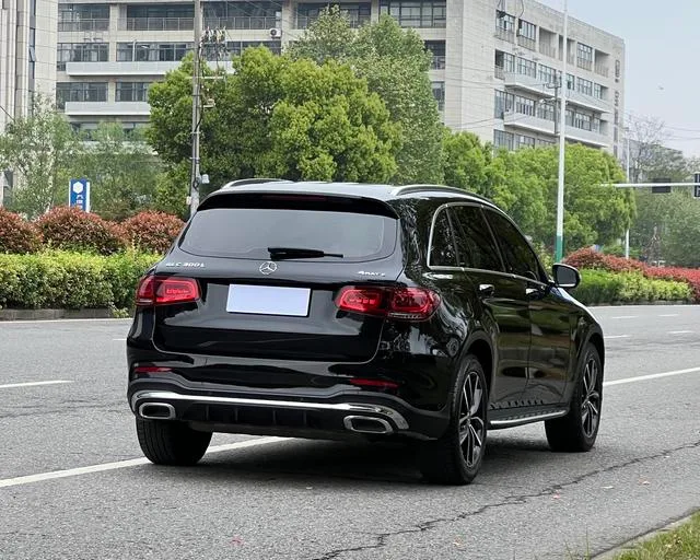 Mercedes-Benz GLC 2022 GLC 300 L 4MATIC Dinámico exterior foto 3