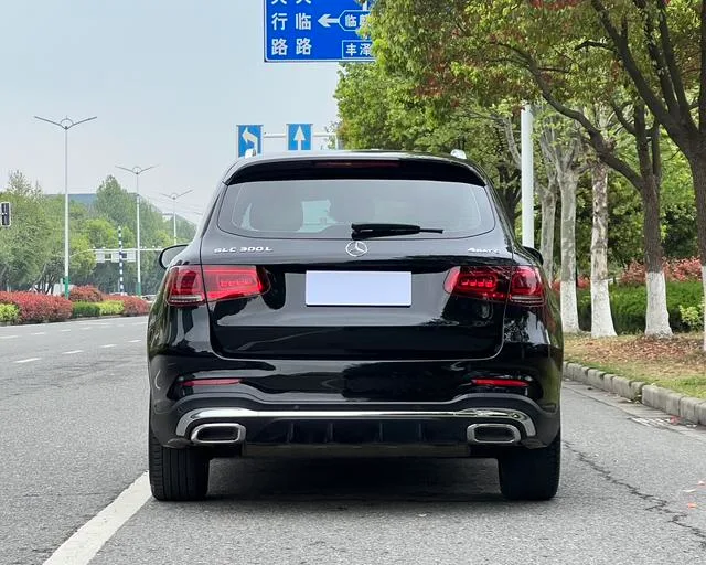 Mercedes-Benz GLC 2022 GLC 300 L 4MATIC Dinámico exterior foto 4