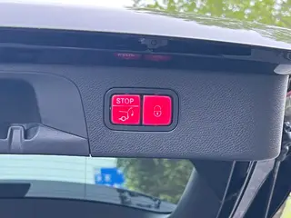 Mercedes-Benz GLC 2022 GLC 300 L 4MATIC Dinámico interior foto 16