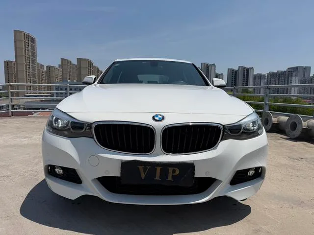 BMW 3 Series GT 2018 320i M Sportif extérieur photo 2 BMW 3 Series GT 2018 320i M Sportif extérieur photo 2