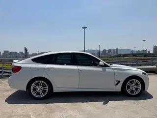 BMW 3 Series GT 2018 320i M Sportif extérieur photo 5 BMW 3 Series GT 2018 320i M Sportif extérieur photo 5