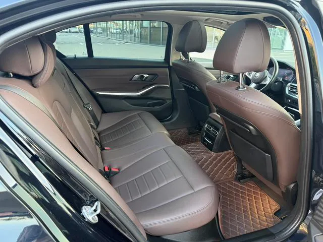 BMW 3 Series 2020 320Li M Sports suit interior photo 13