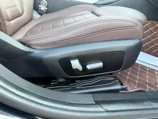 BMW 3 Series 2020 320Li M Sports suit interior photo 16