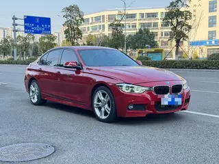BMW 3 Series 2019 320i M Ensemble de sport extérieur photo 3 BMW 3 Series 2019 320i M Ensemble de sport extérieur photo 3